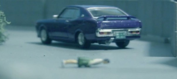 ミニカーで撮影された西部警察ばりのカーチェイス動画が面白かった